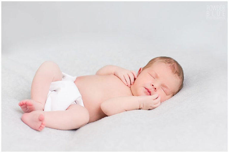Read more about the article Pittsburgh Newborn Photographer | Baby Girl Kinley