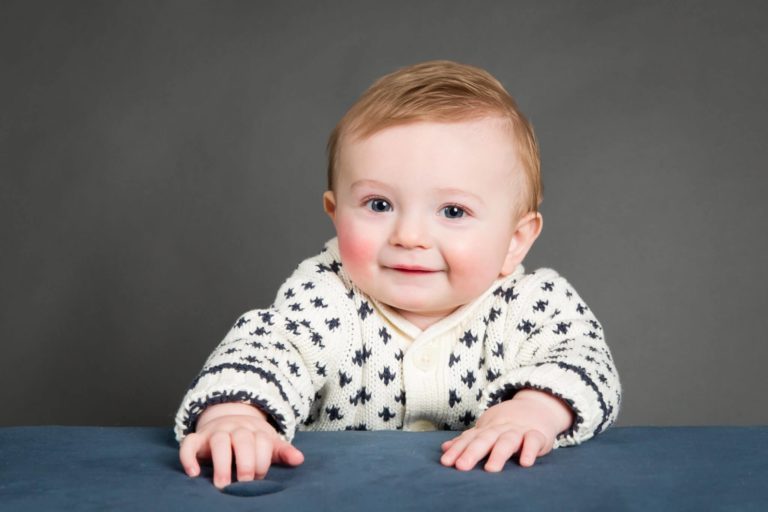 Read more about the article Chance 8 mo Portrait | Pittsburgh Baby Photographer | Baby Plan Studio Session