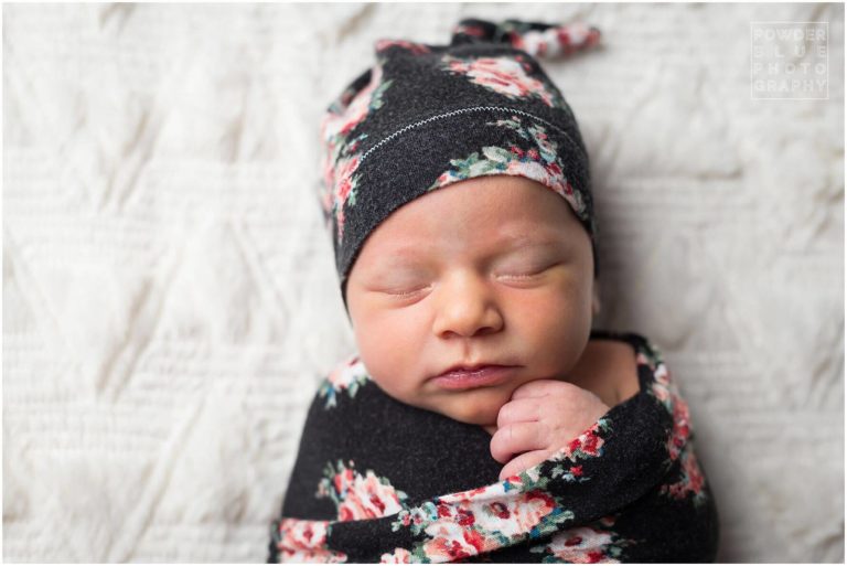 Read more about the article Newborn Baby Andra | Lifestyle Newborn Session Pittsburgh